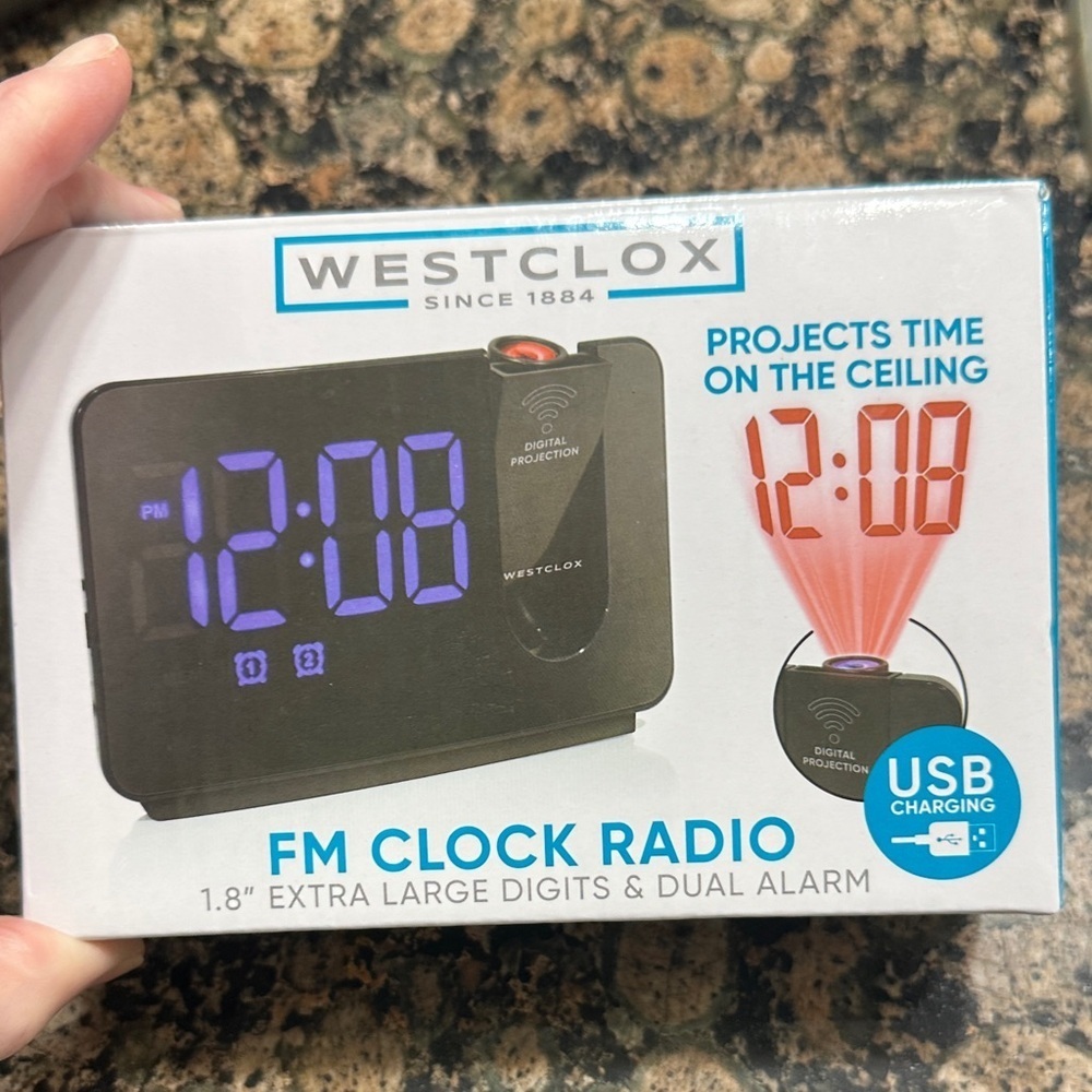 Westclox Projects Time FM Clock Radio - 1.8" GIANT Digits + Ceiling Projection!